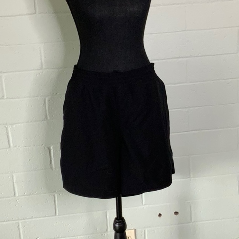 Black Old Navy Active shorts, Size XL